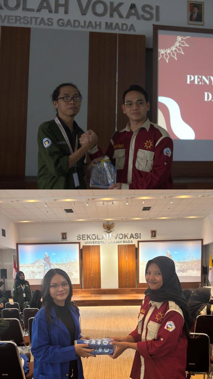 Penyerahan Plakat dan Kenang-kenangan